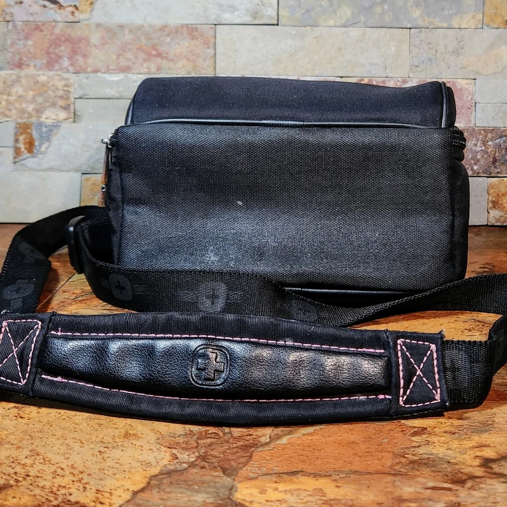 Wenger compact small